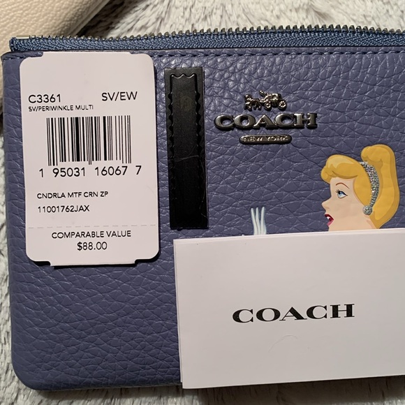 Disney X Coach corner zip wristlet with Cinderella LIMITED EDITION - Picture 7 of 7